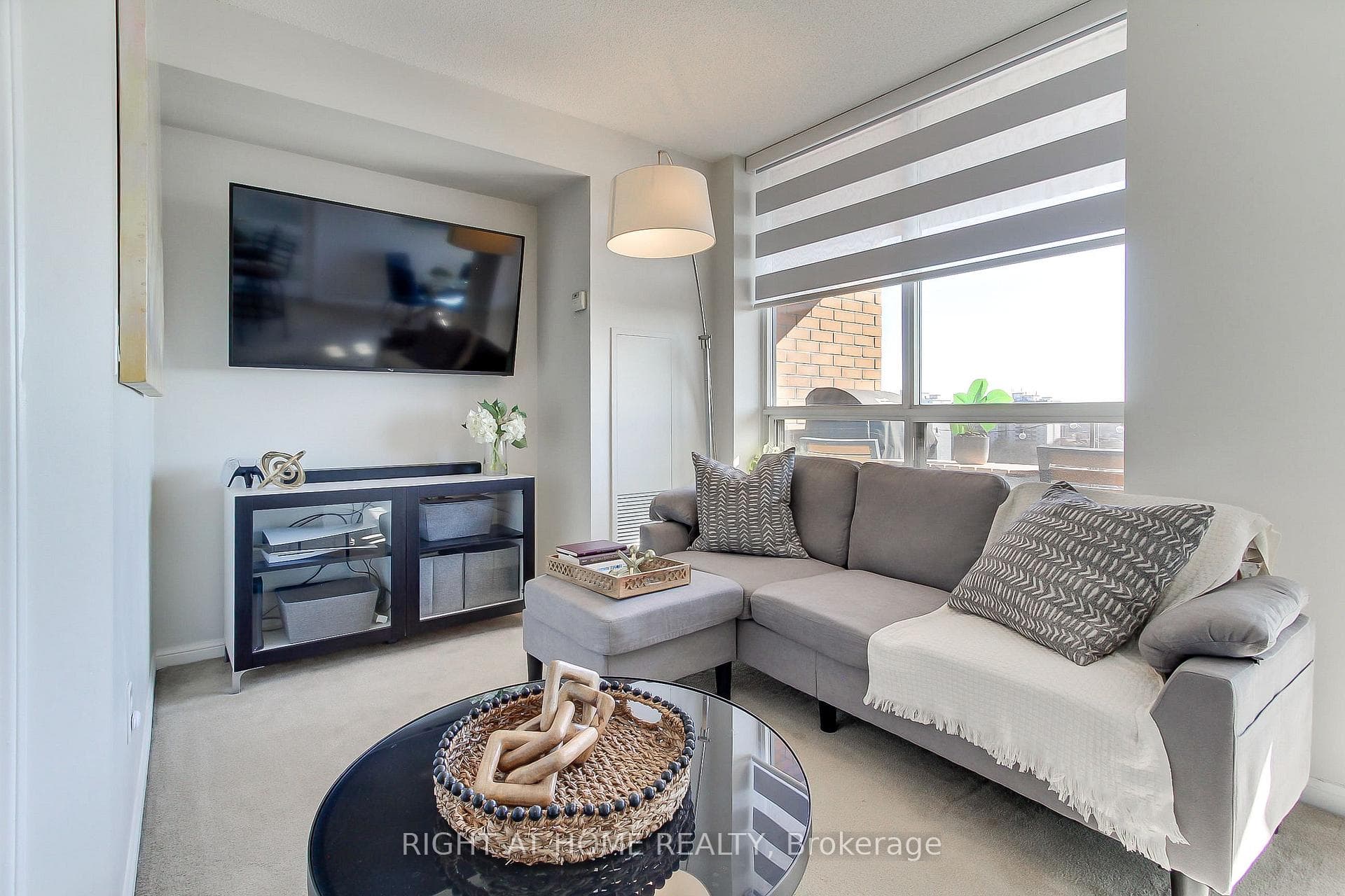 1140 Parkwest Place 1002, Mississauga, ON L5E 3K9