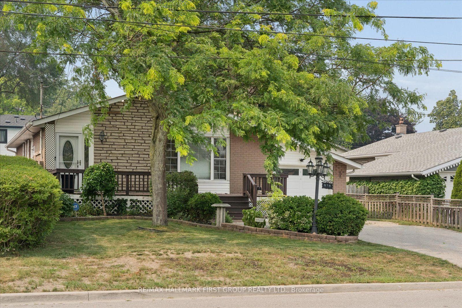 970 Timmins Gardens, Pickering, ON L1W 2L2