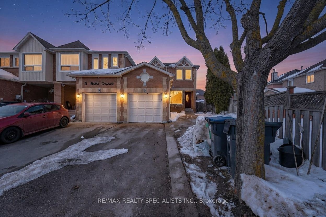 3 Mullis Crescent, Brampton - Att/Row/Townhouse