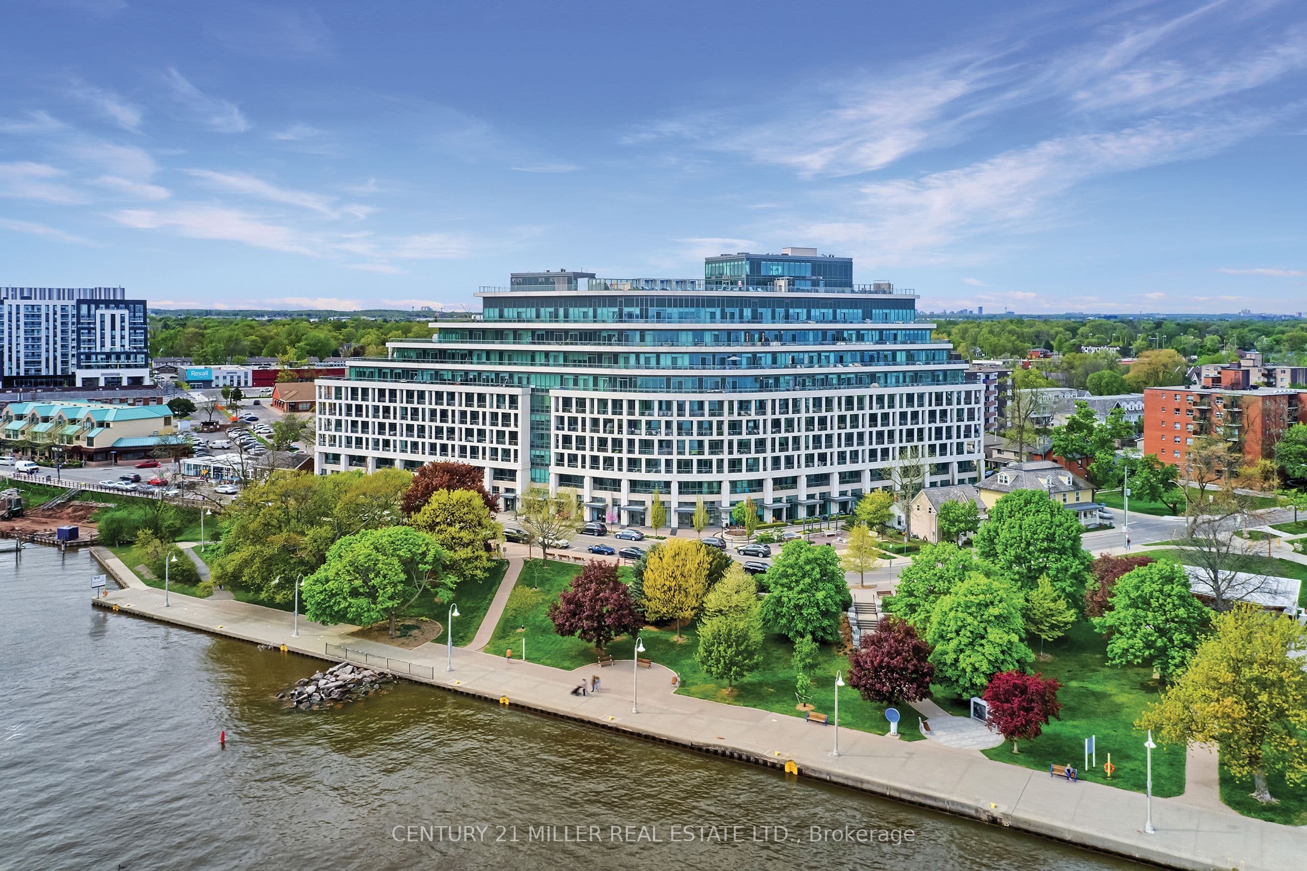 11 Bronte Road, Oakville - Condo Apartment