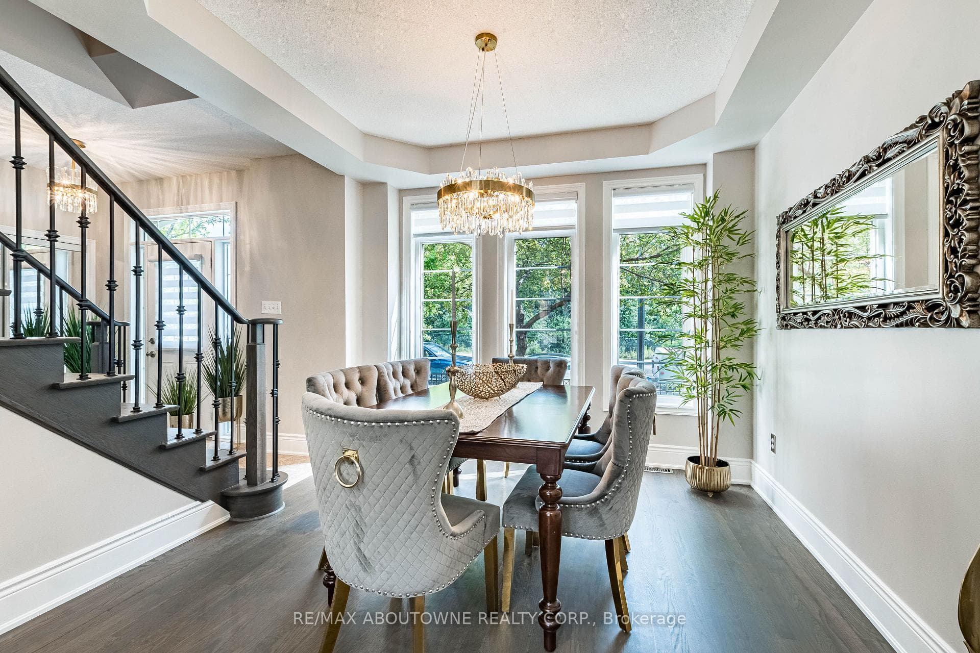 5550 Tenth Line W, Mississauga, ON L5M 0G2