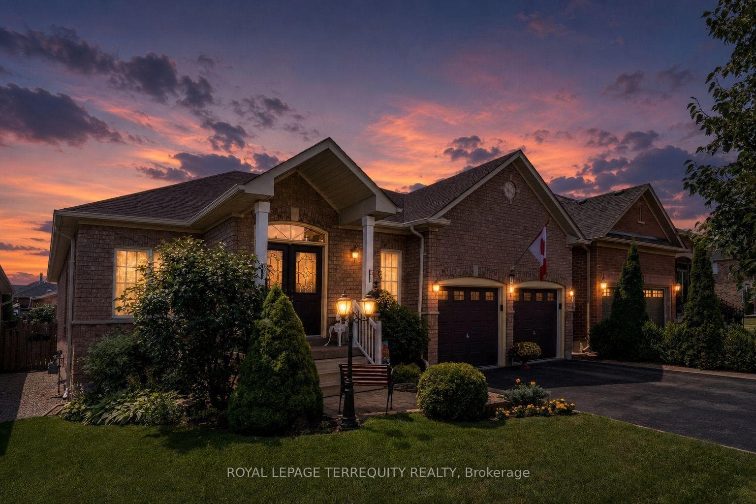 19 Johnson Crescent, Halton Hills, ON L7G 6C9