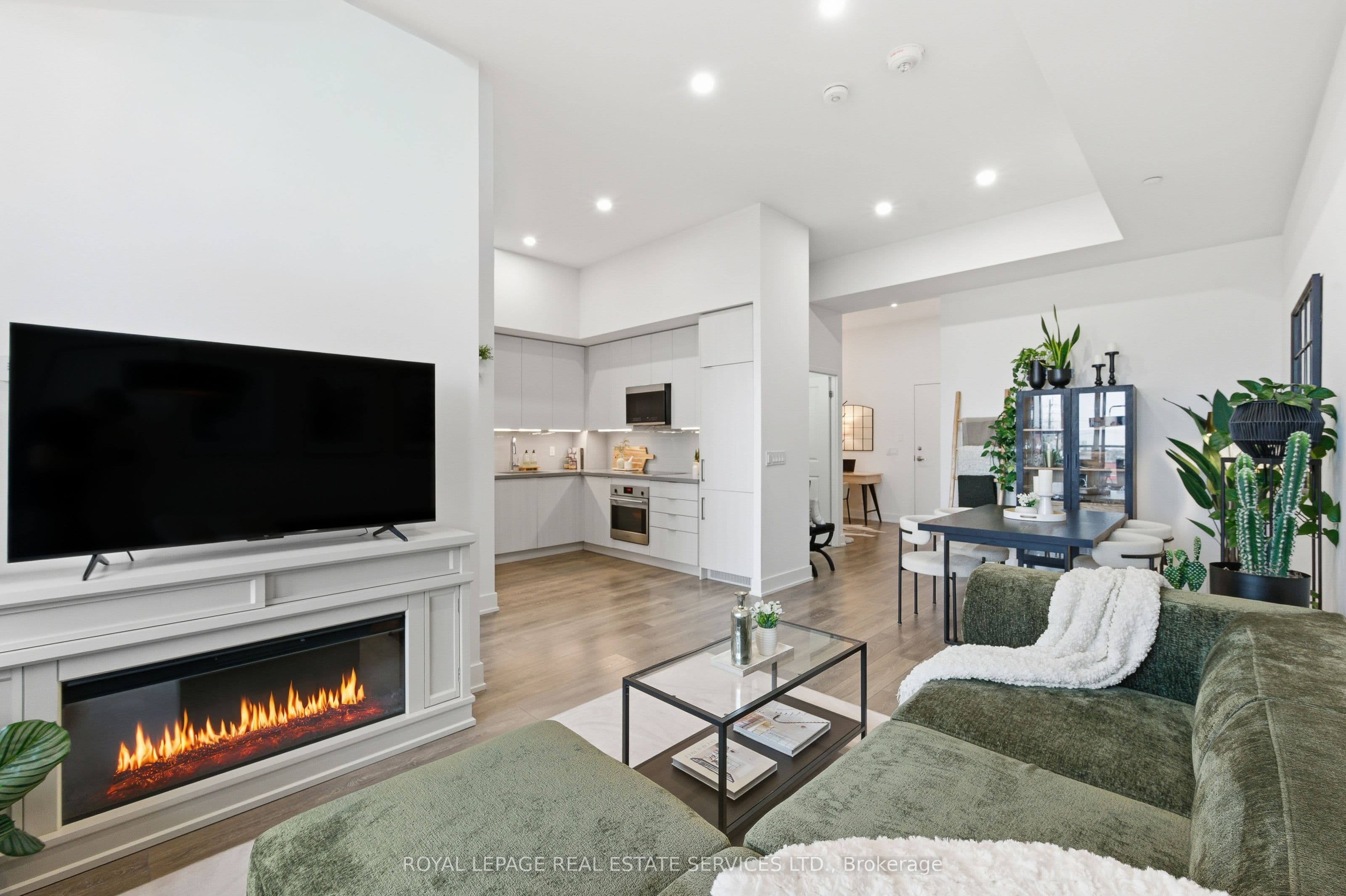 297 Oak Walk Drive, Oakville - Condo Apartment