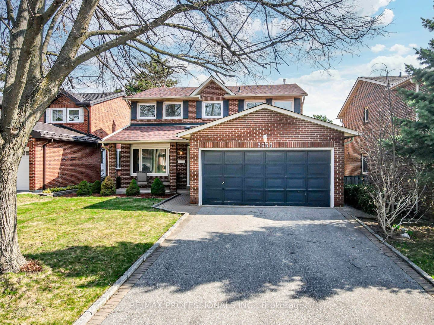 3953 Selkirk Place, Mississauga - Detached