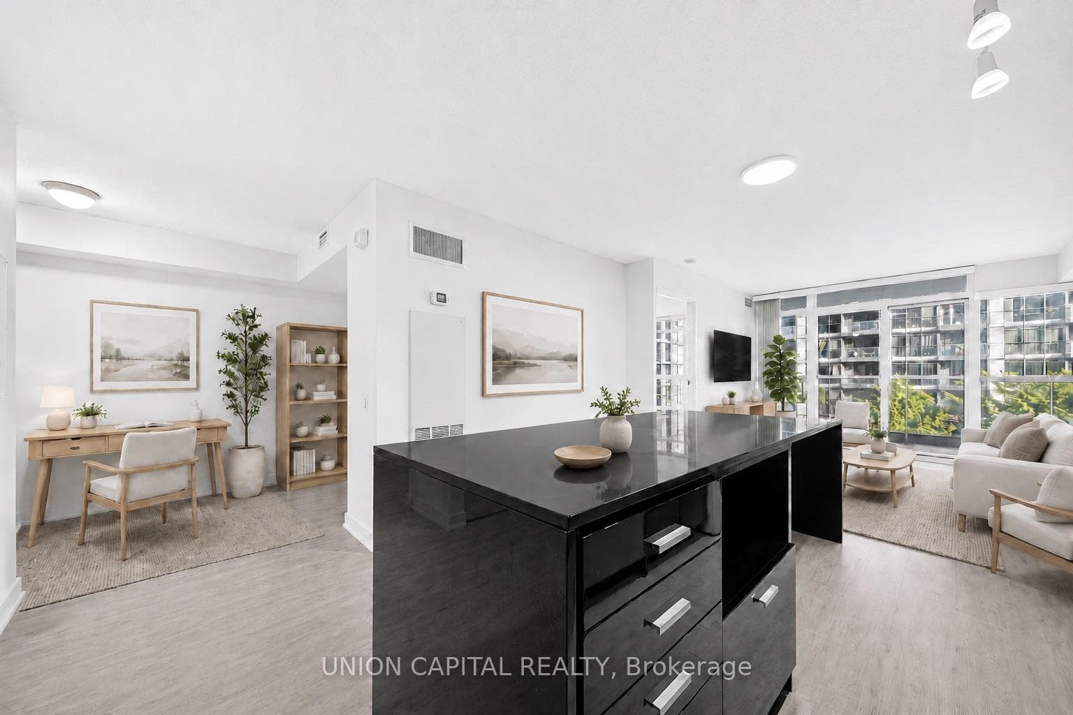15 Singer Court 315, Toronto C15, ON M2K 0B1