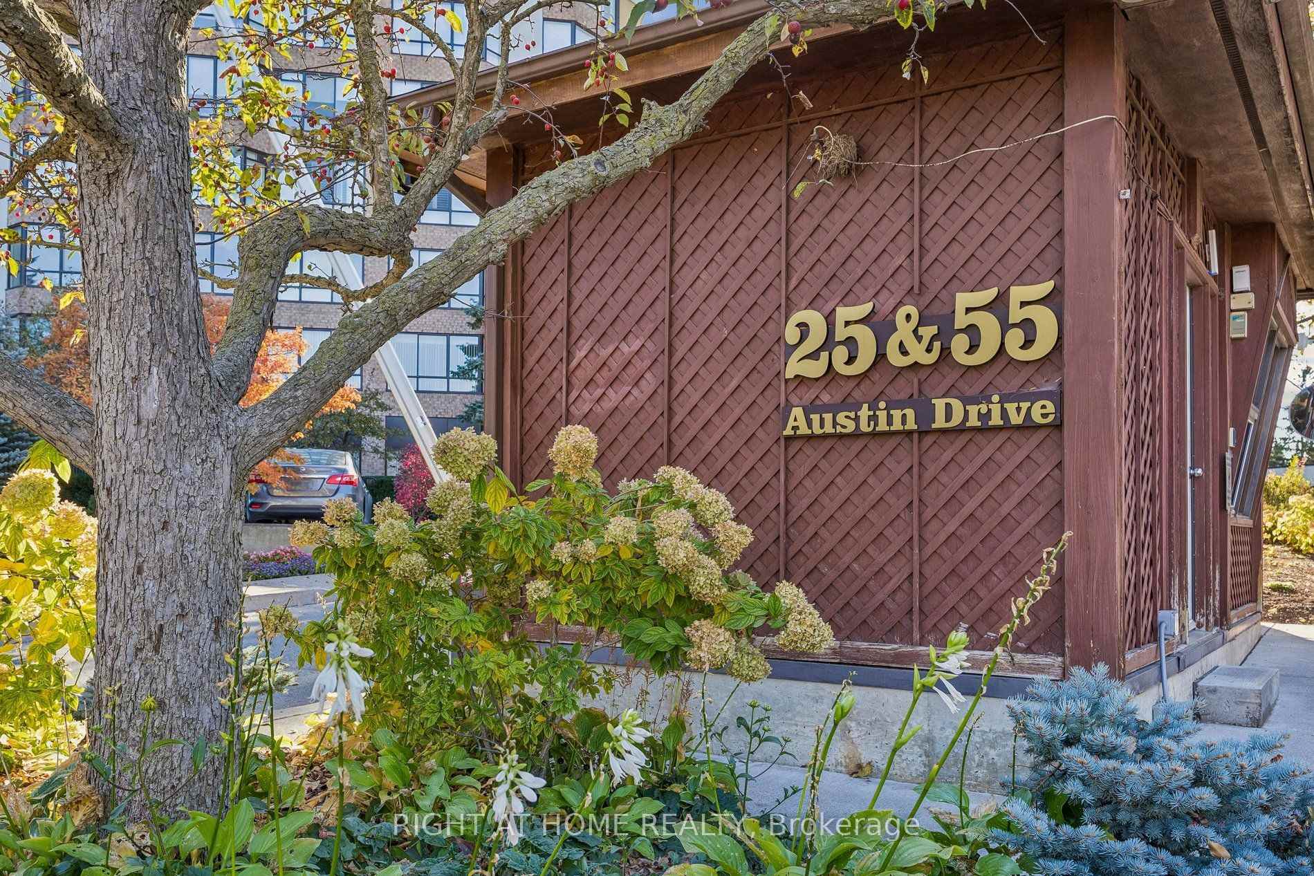 25 Austin Drive 518, Markham, ON L3R 8H4