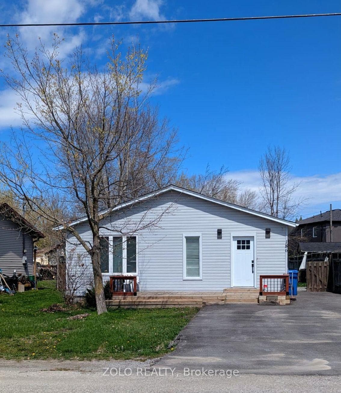 186 Beach Road, Georgina, ON L4P 2L9