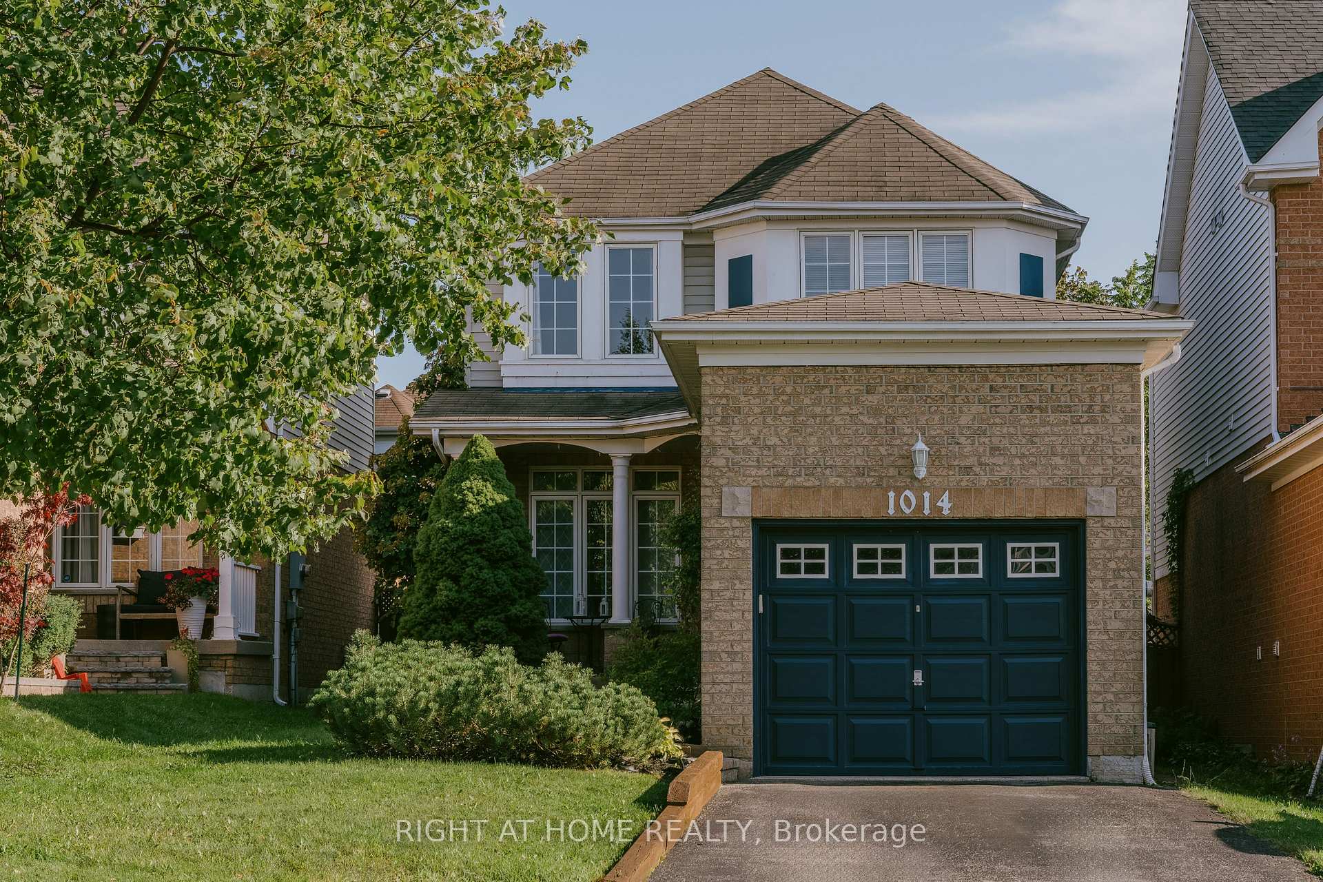 1014 Summitview Crescent, Oshawa, ON L1K 2K4