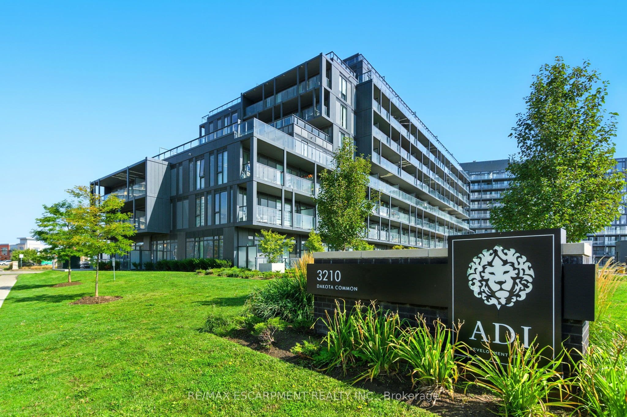 3210 Dakota Common, Burlington, ON, Alton