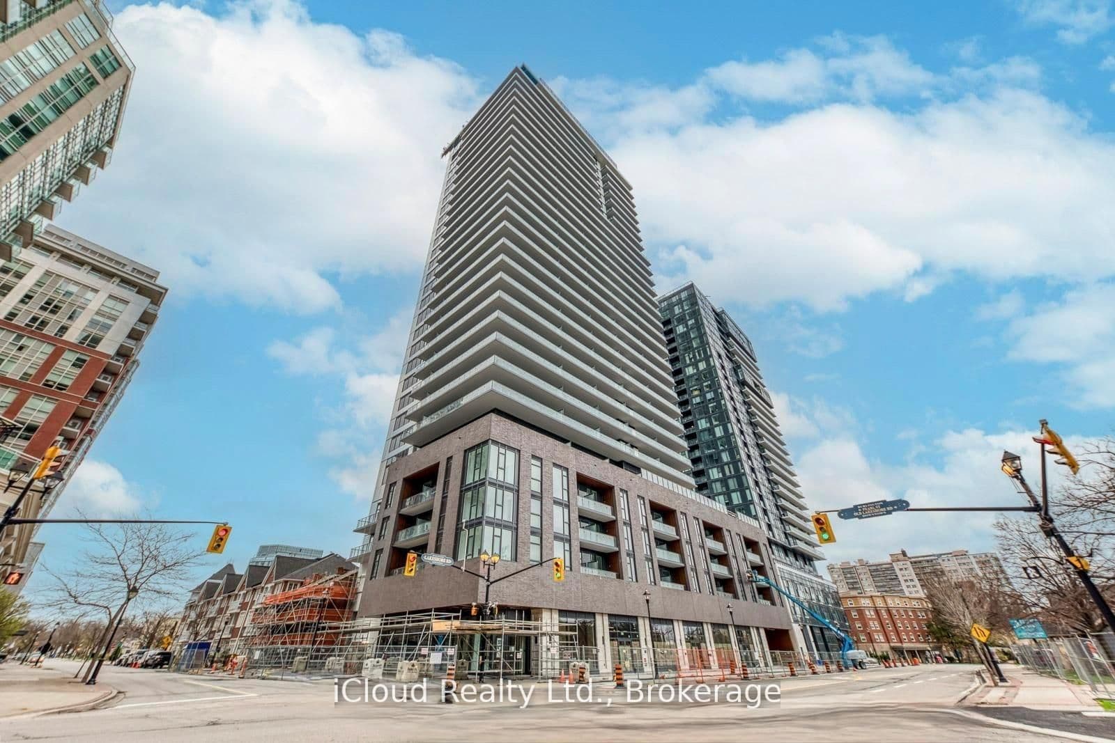 Brant in Burlington - Real Estate | Savie Wander