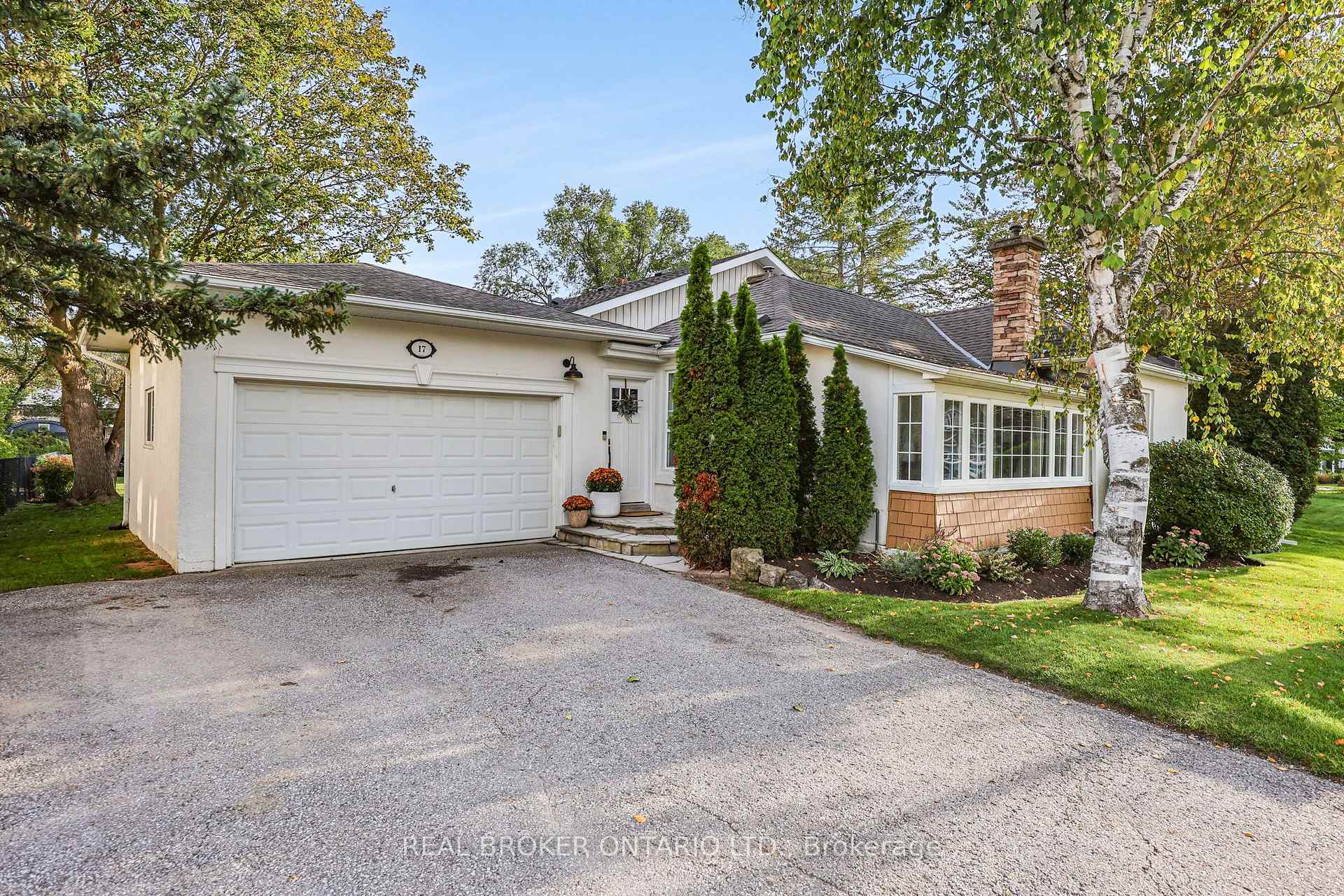 17 Mill Street, East Gwillimbury, ON L0G 1M0