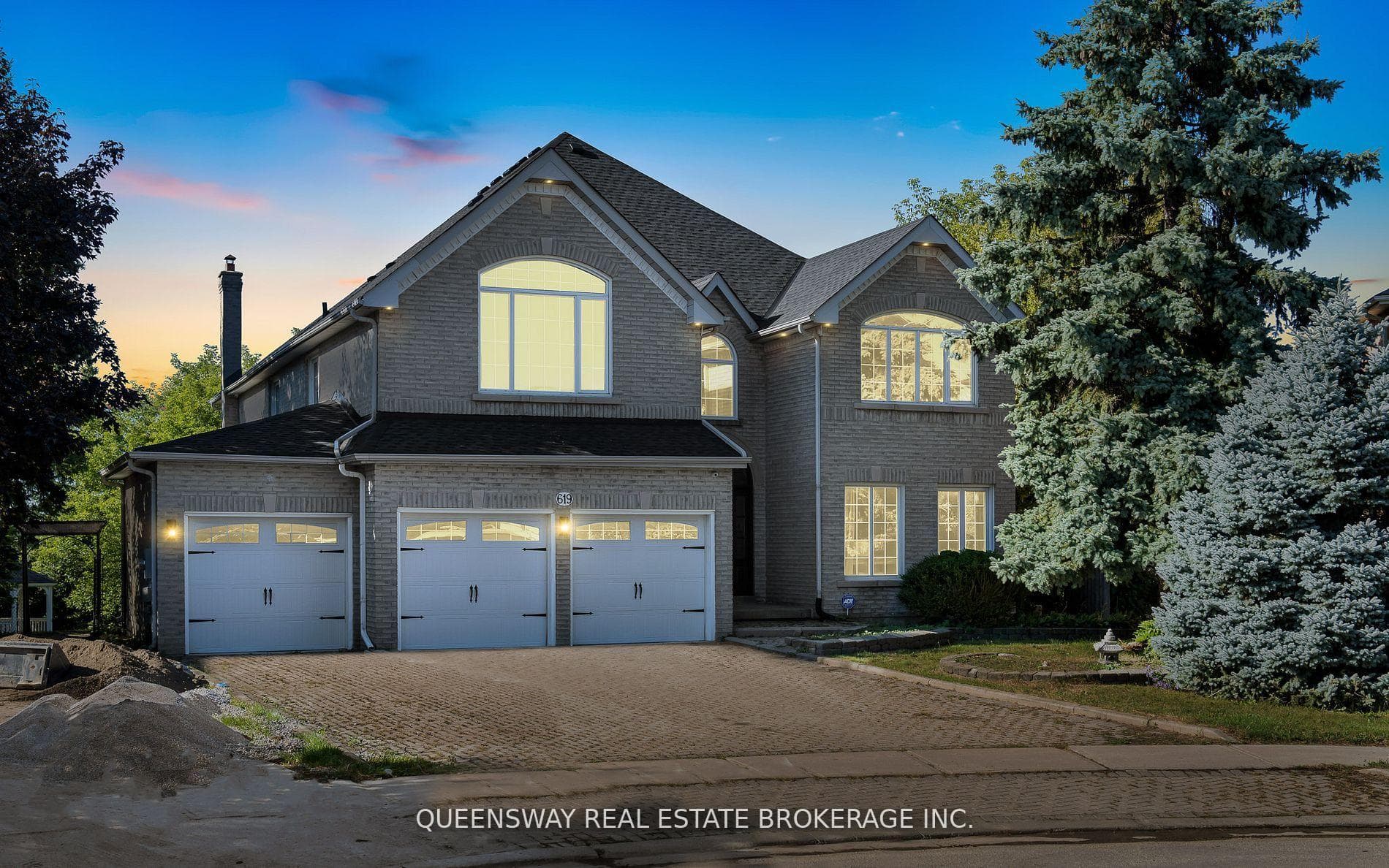 619 Culler Mews, Newmarket, ON L3X 1V8