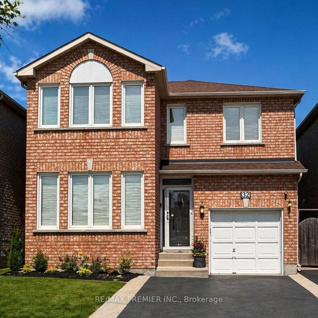 32 Stonebriar Drive, Vaughan, ON L6A 2N2