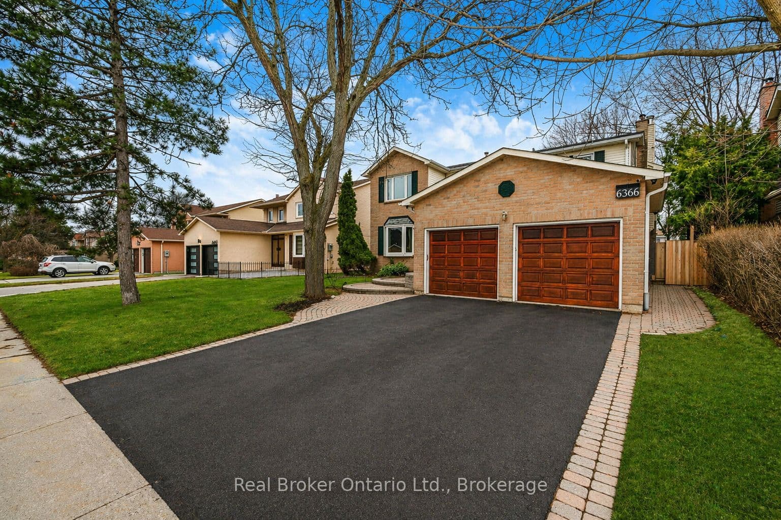 6366 Miller's Grove, Mississauga, ON L5N 3M7