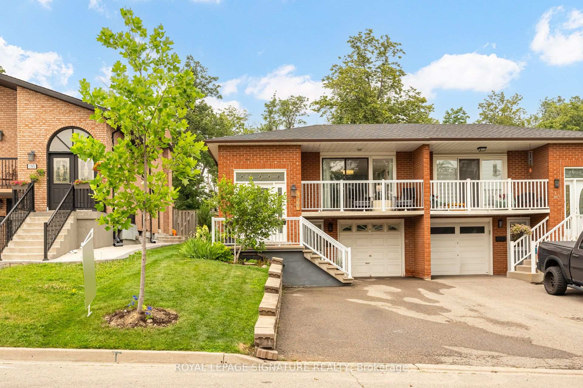 199 Chalfield Lane, Mississauga, ON L4Z 1K9
