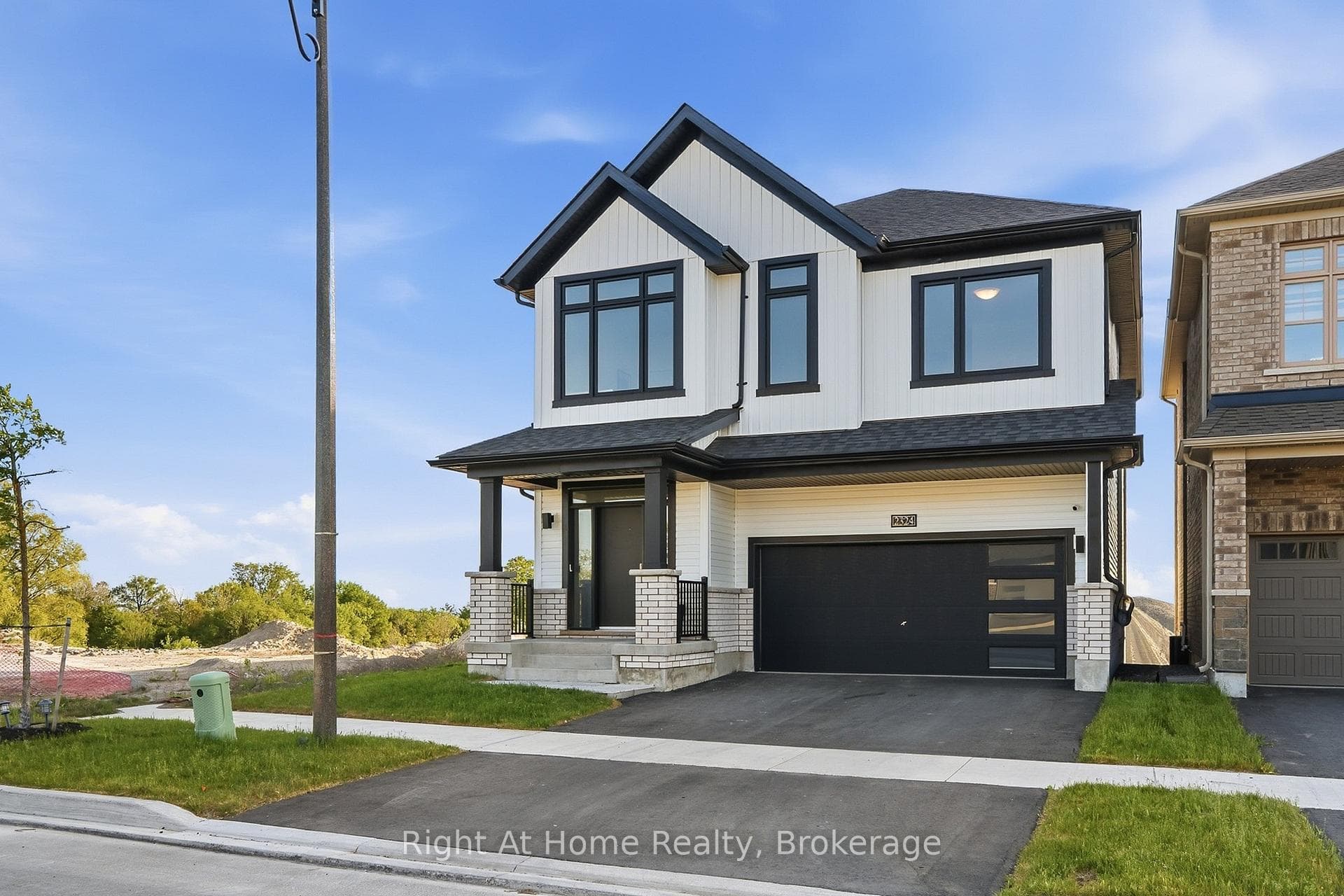2324 Verne Bowen Street, Oshawa, ON L1L 0V6