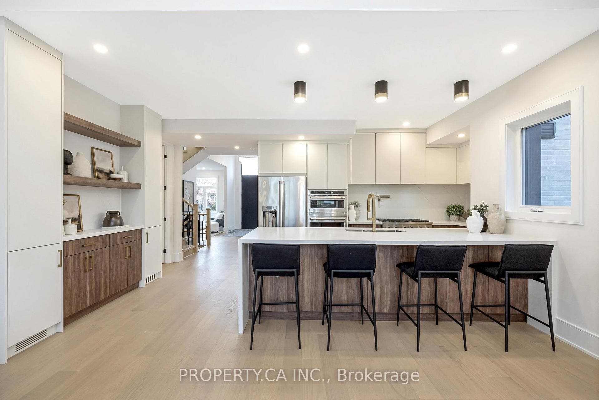 348 Kingsleigh Court, Milton, ON L9T 1X7