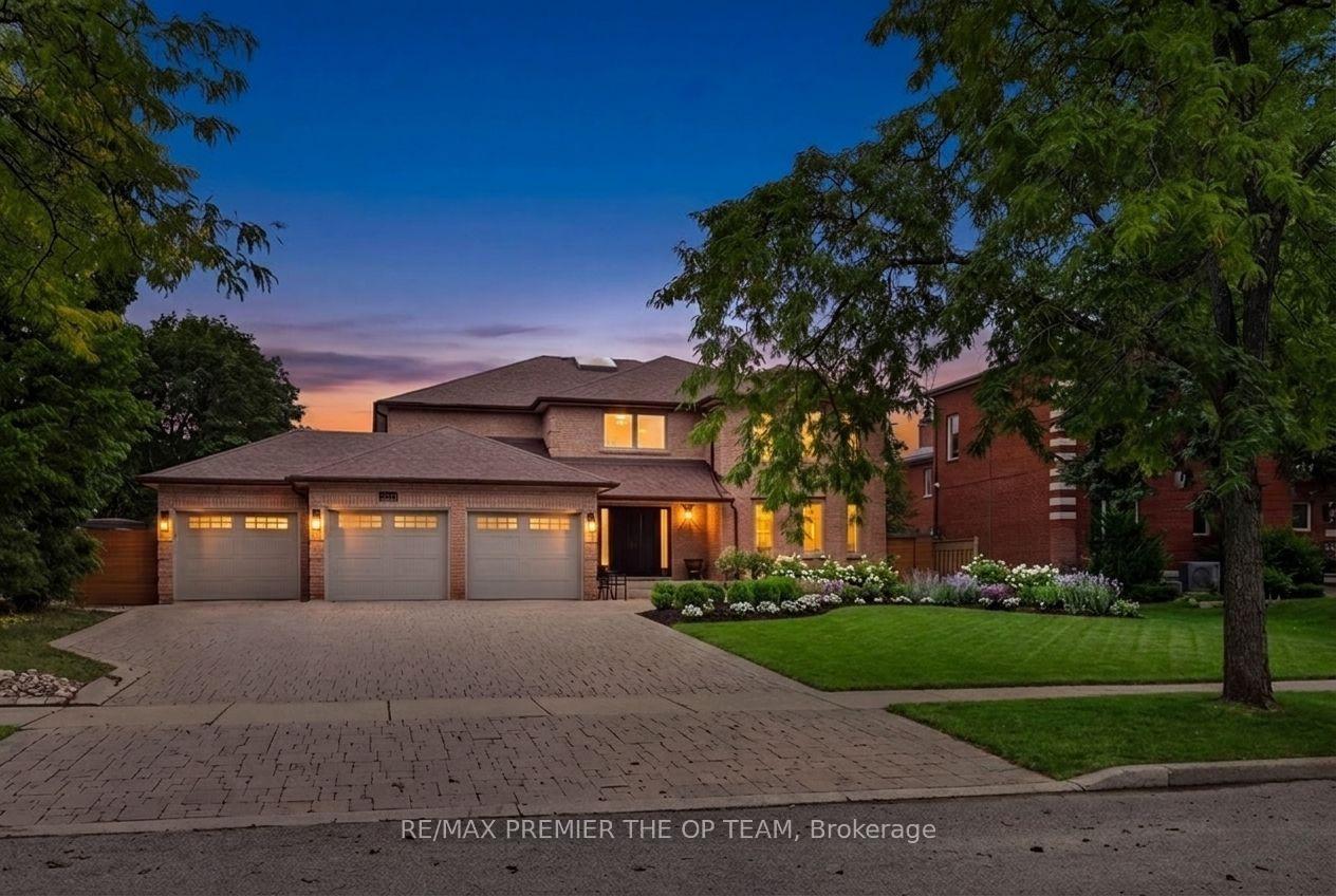 155 Dianawood Ridge, Vaughan, ON L4L 6W9