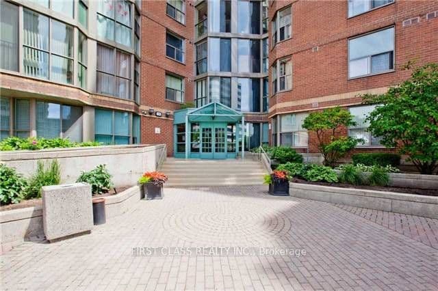 5795 Yonge Street, Toronto, ON, Newtonbrook East