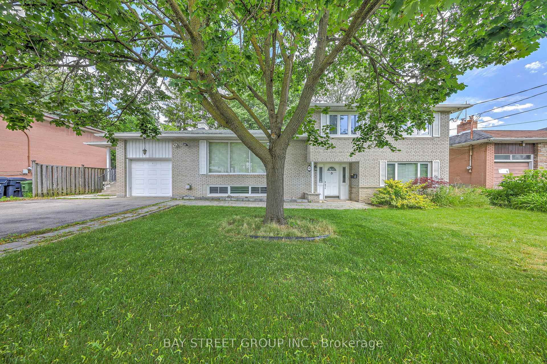 99 Grantbrook Street, Toronto C07, ON M2R 2G2