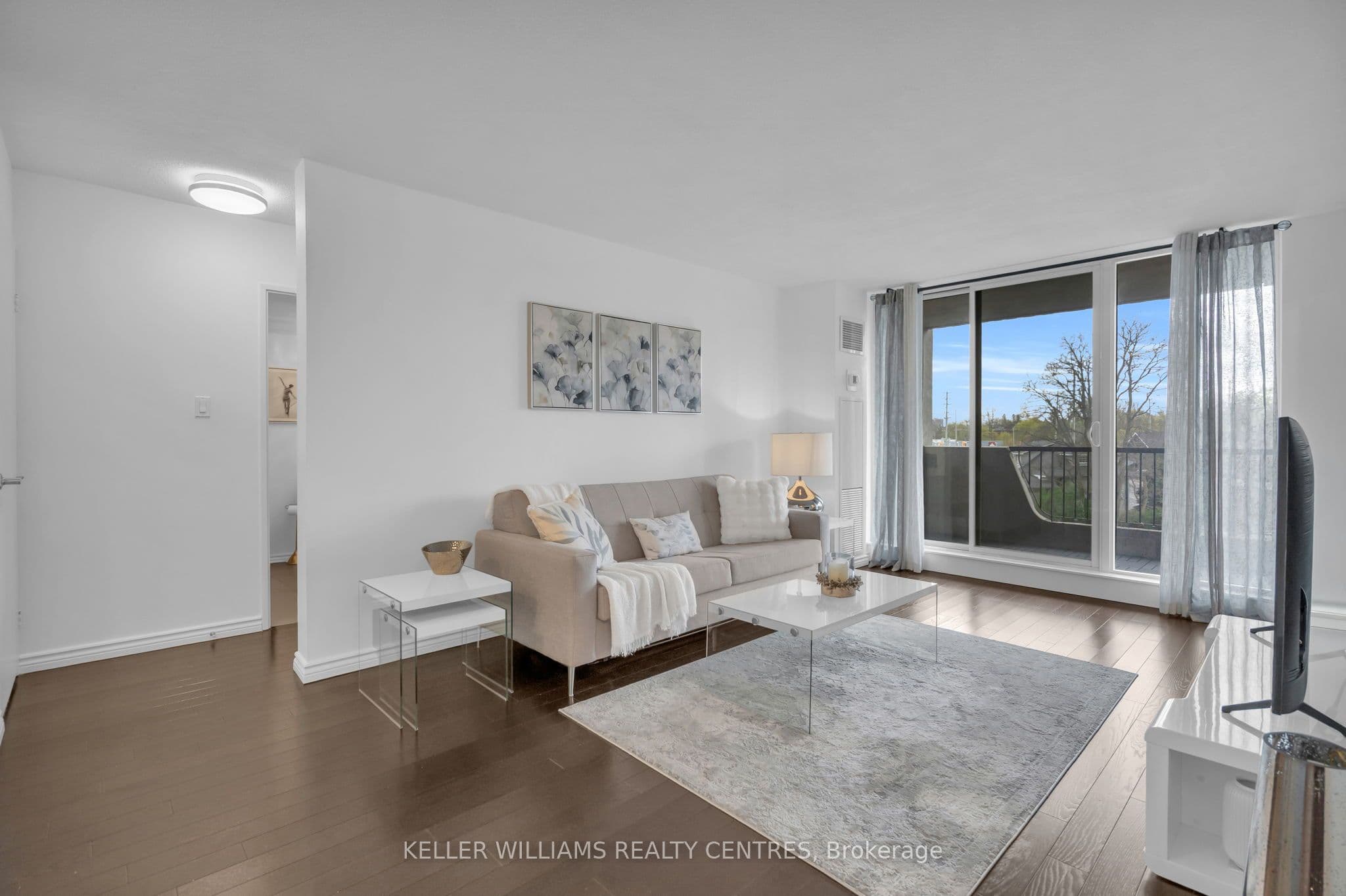 7811 Yonge Street, Markham - Condo Apartment