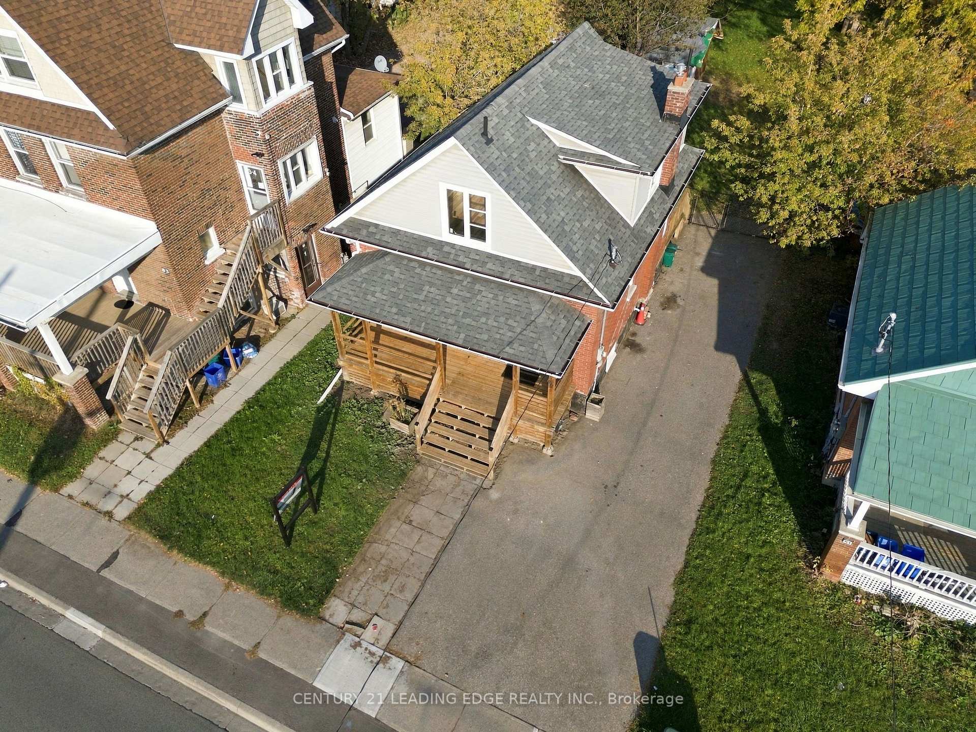 89 Park Road S, Oshawa, ON L1J 4G7