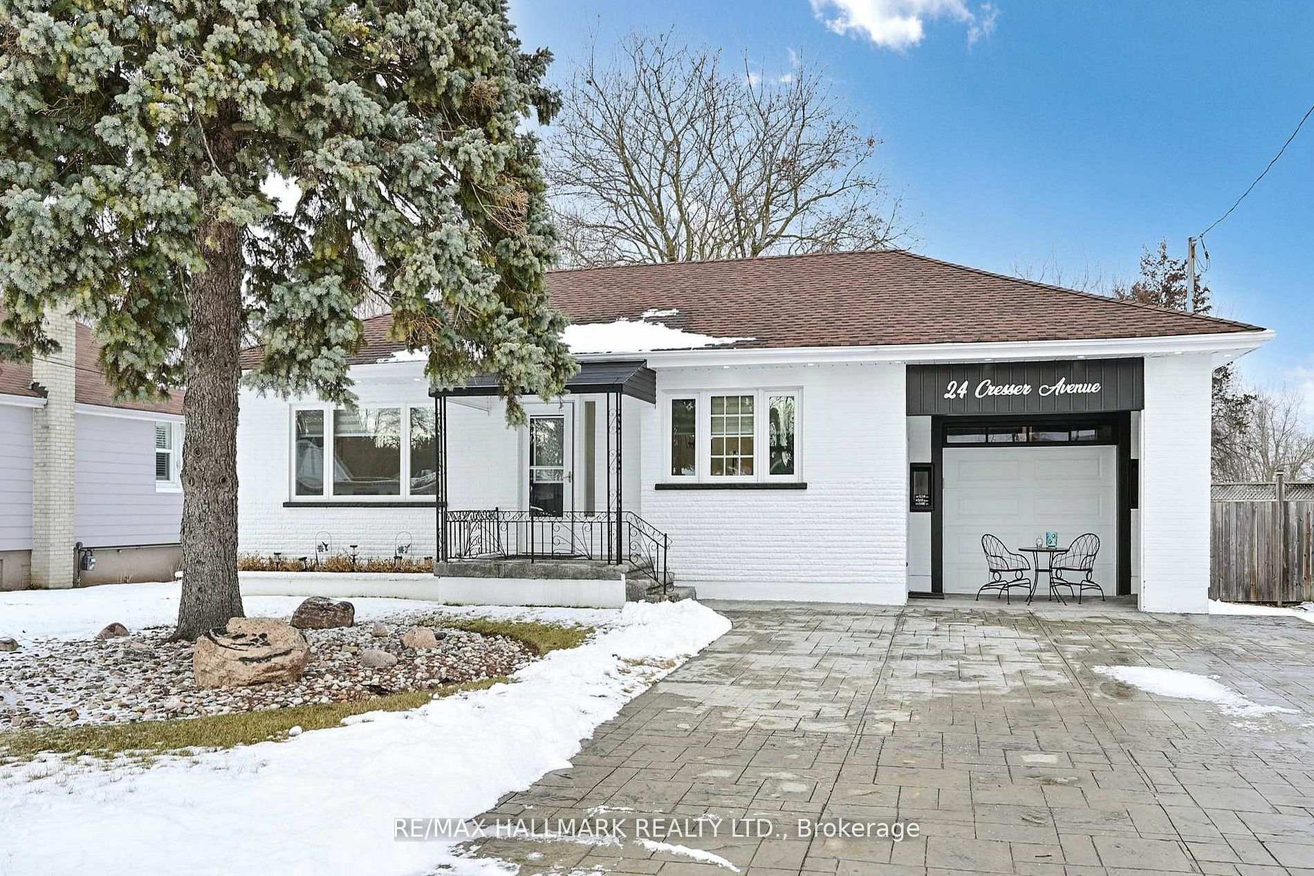 24 Cresser Avenue, Whitby, ON L1P 1J8