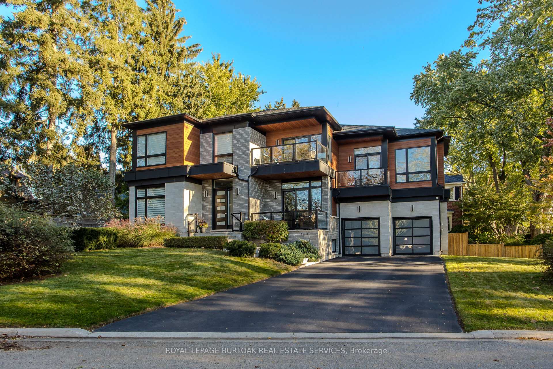 463 Indian Road, Burlington, ON L7T 3T3