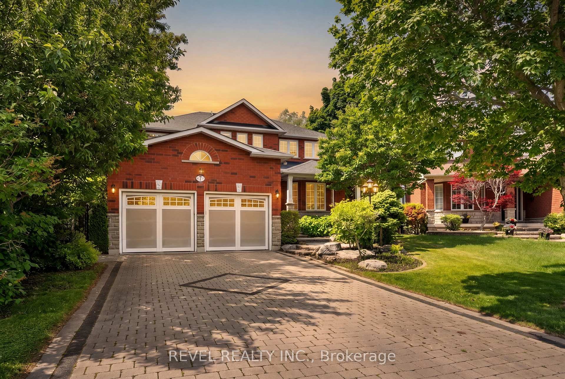 7 Callander Court, Ajax, ON L1S 7M5