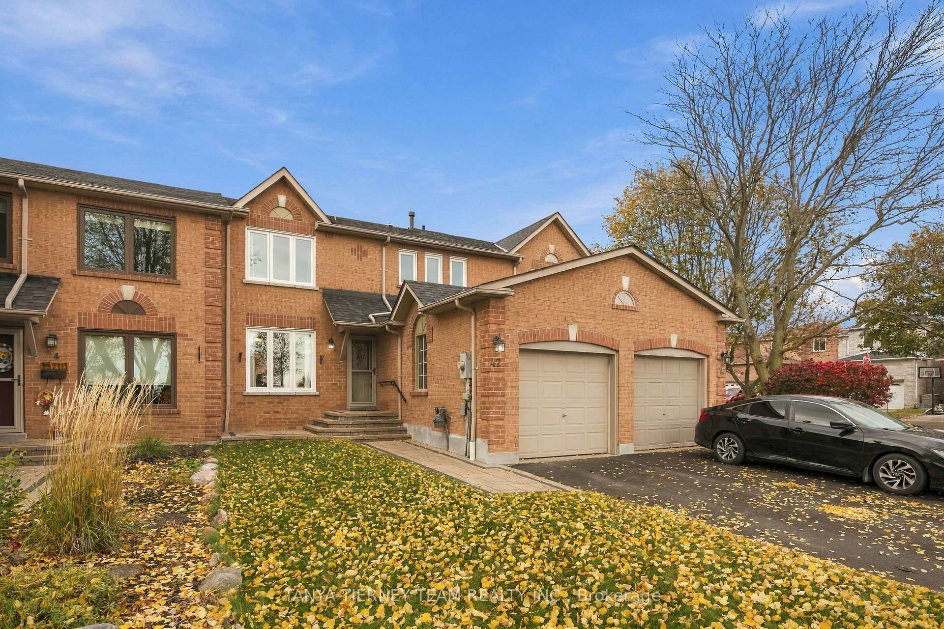 42 Old Colony Drive, Whitby, ON L1R 2A4