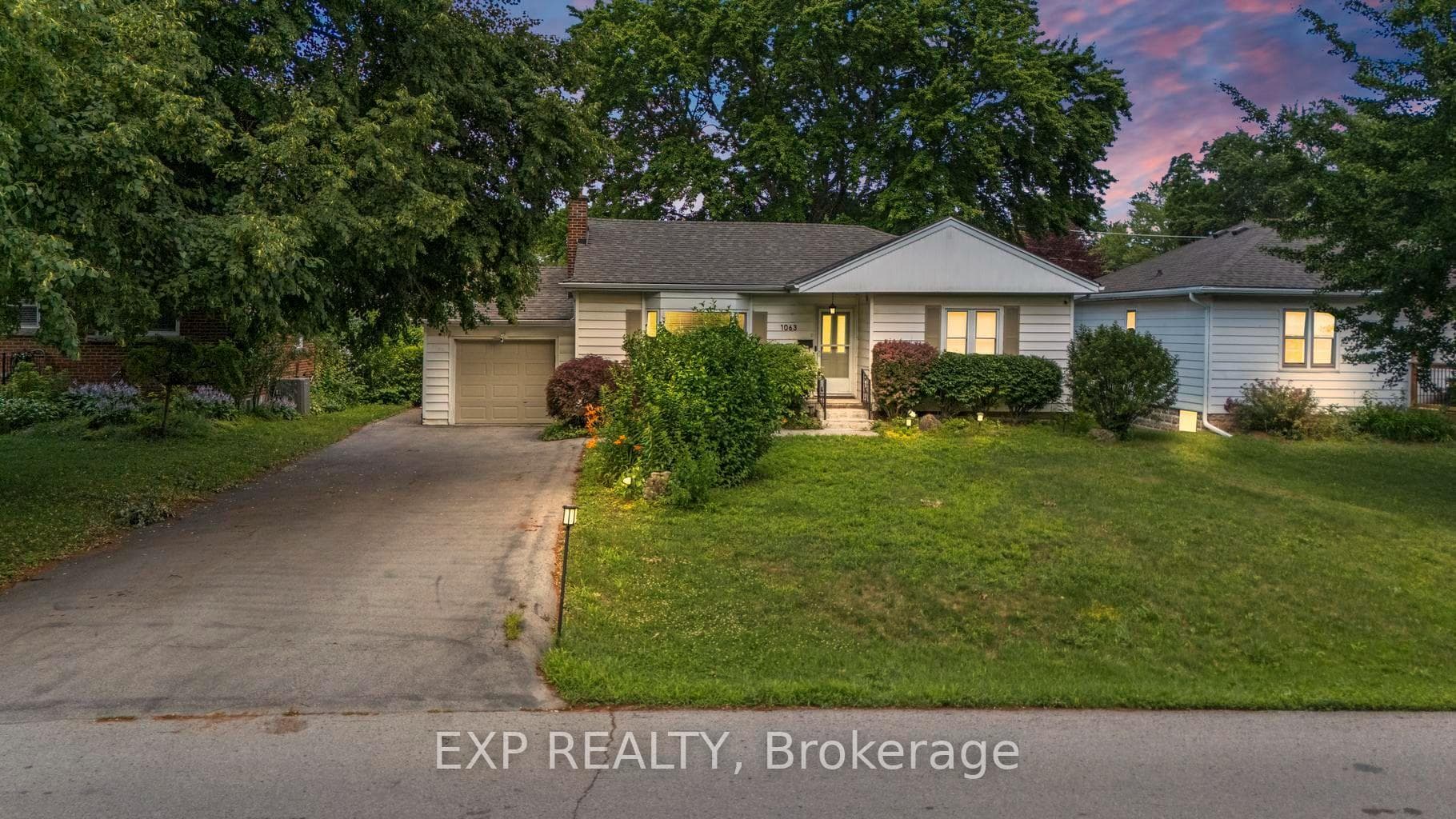 1063 Joan Drive, Burlington, ON L7T 3H3