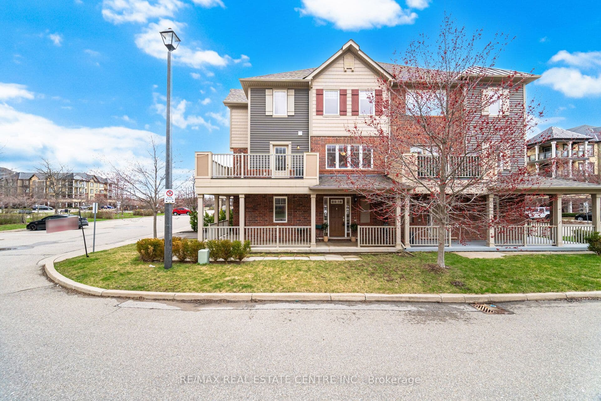 3050 Rotary Way, Burlington, ON, Alton