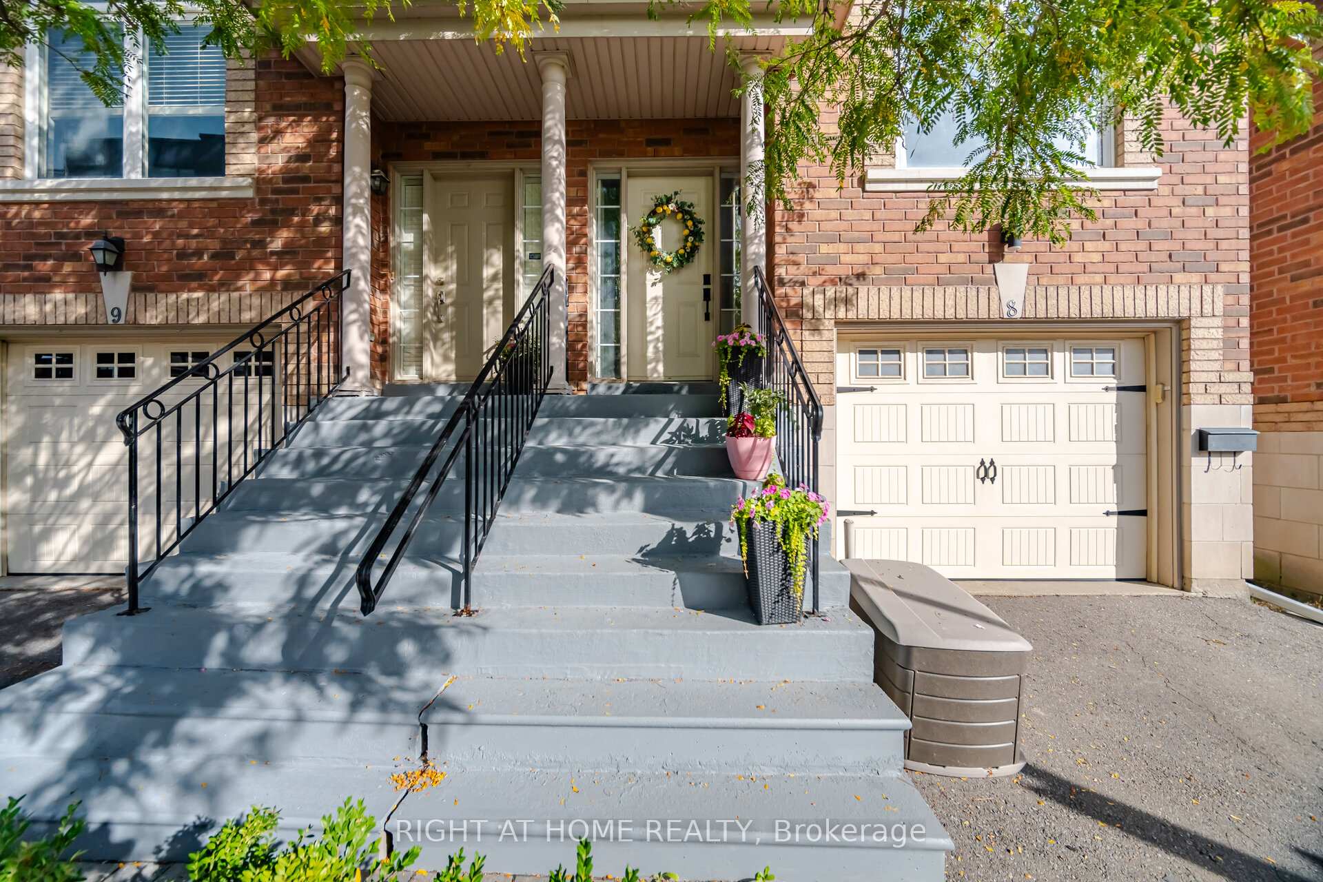 8032 Kipling Avenue S 8, Vaughan, ON L4L 2A1