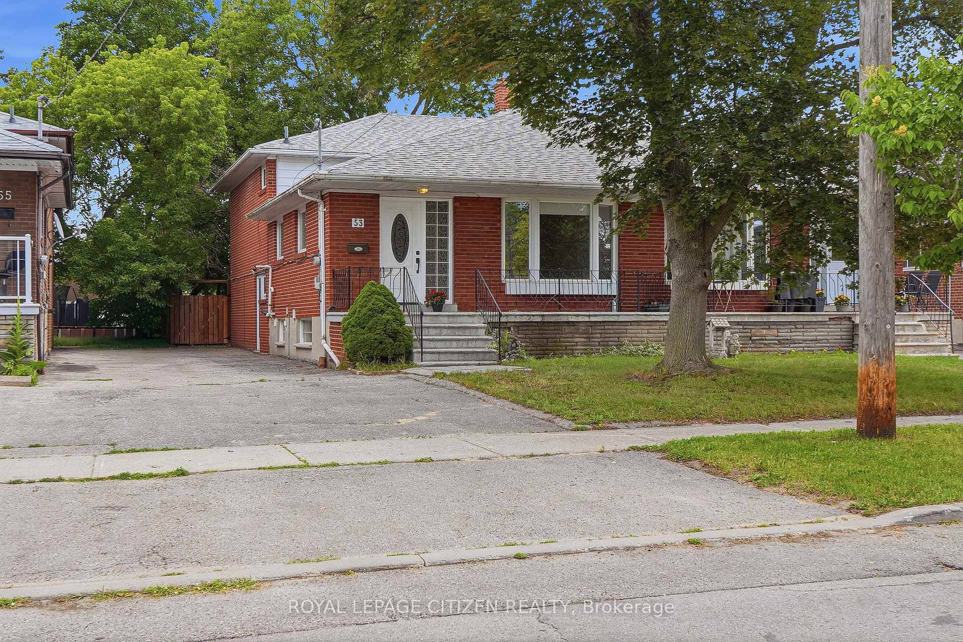 53 Grampian Crescent, Toronto, ON M9L 2L2
