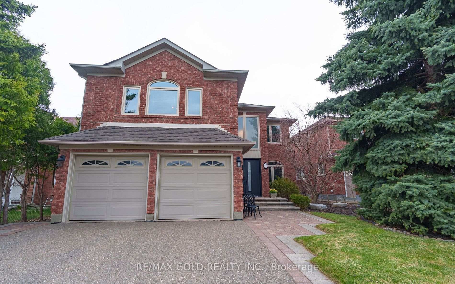 19 Eagleridge Drive, Brampton, ON L6R 1G6