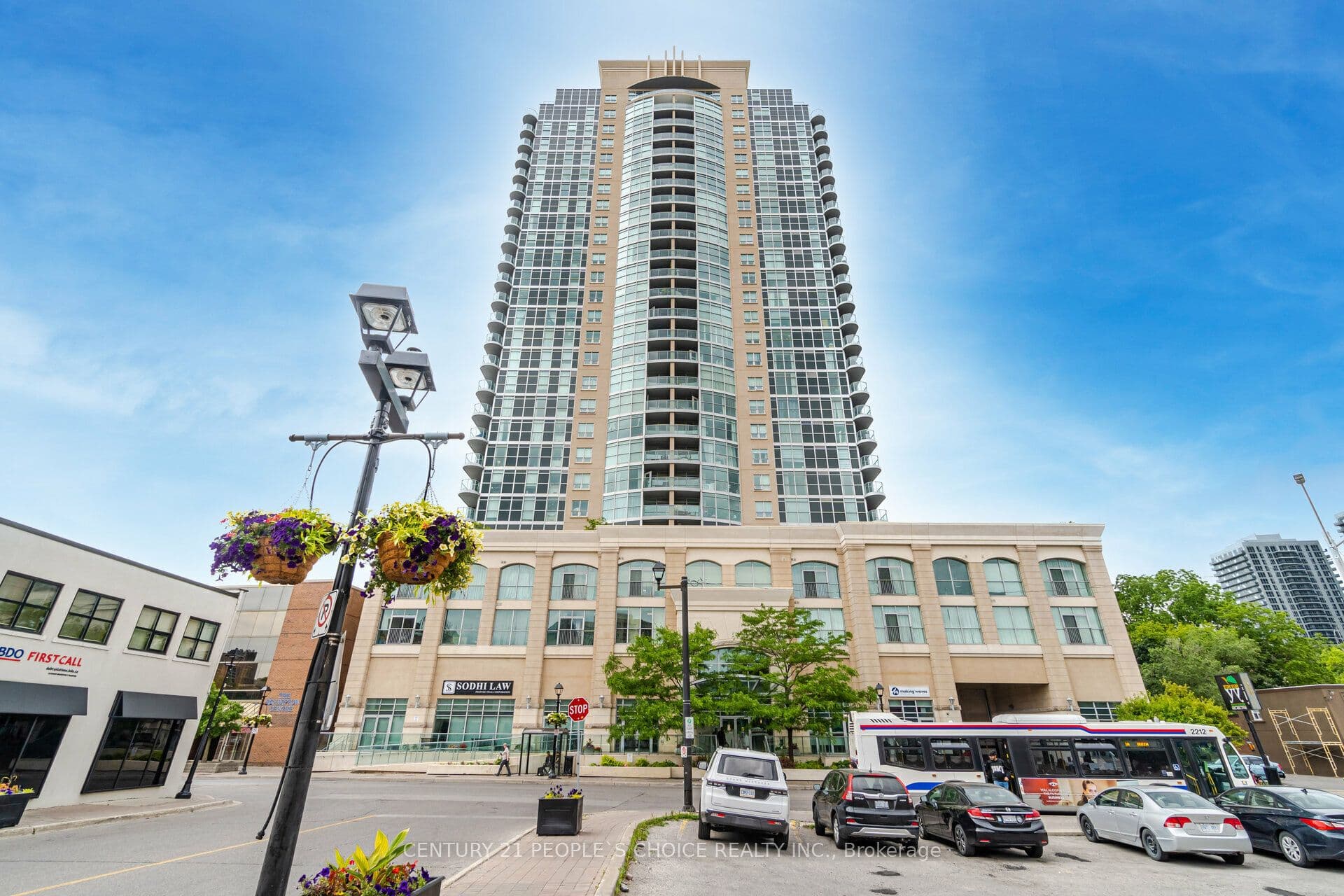 9 George Street, Brampton - Condo Apartment