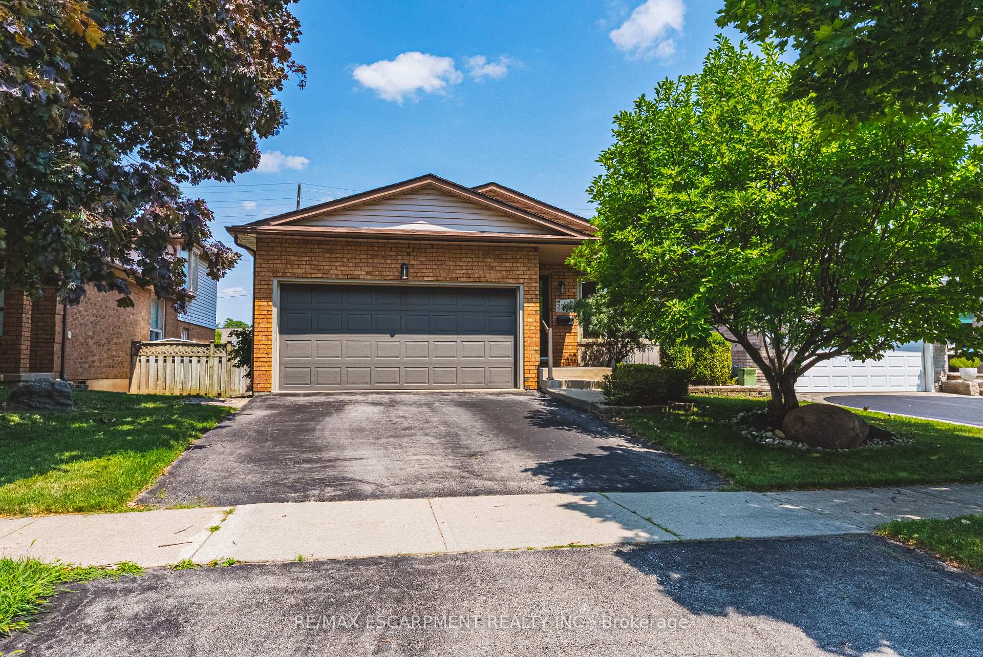 2206 Donald Road, Burlington, ON L7M 3R9