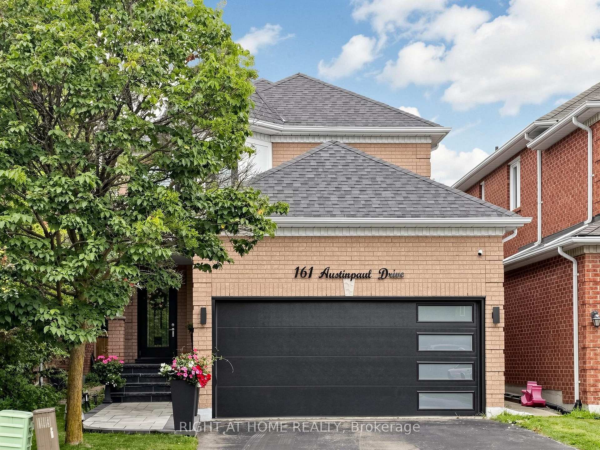 161 Austin paul Drive N, Newmarket, ON L3X 2K6
