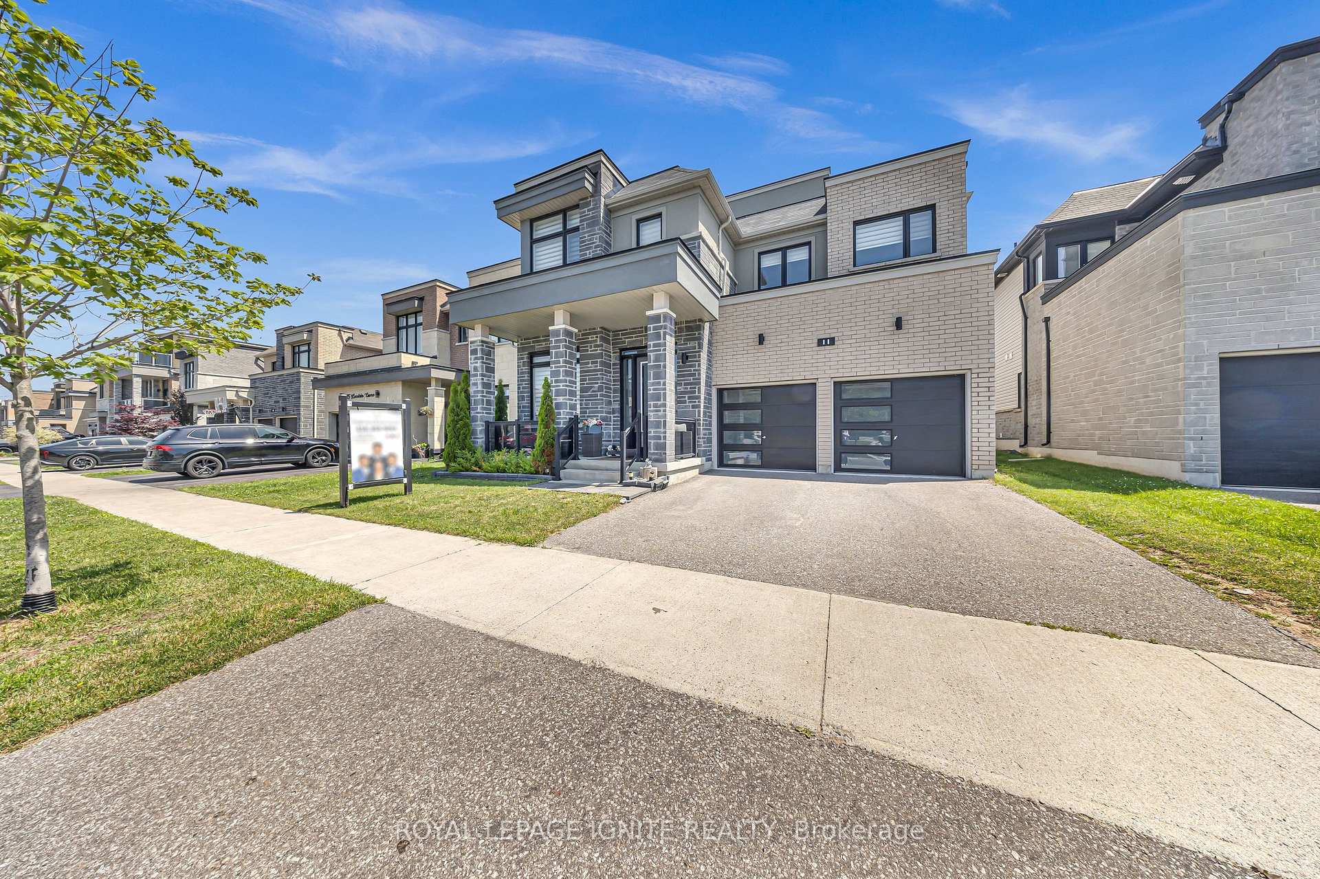 11 Larkin Lane, Clarington, ON L1C 4A7