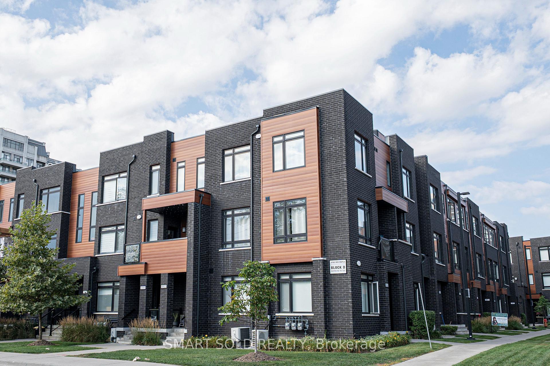 370D Red Maple Road 105, Richmond Hill, ON L4C 5T4