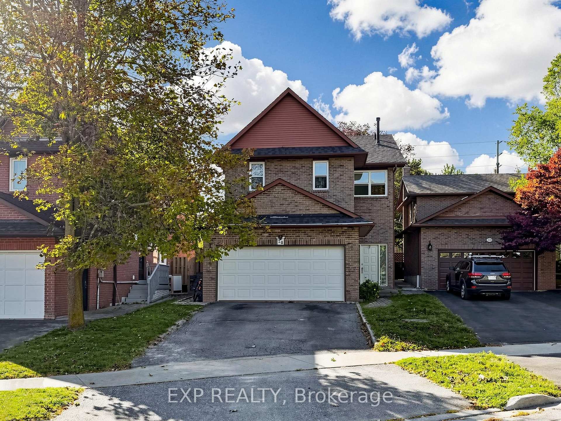 28 Longfellow Court, Whitby, ON L1N 6V7