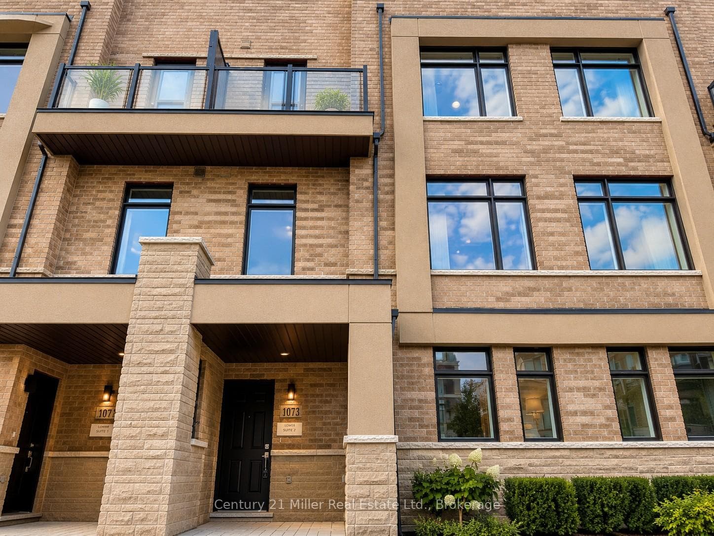 1073 Wheat Boom Drive, Oakville, ON L6H 7H5