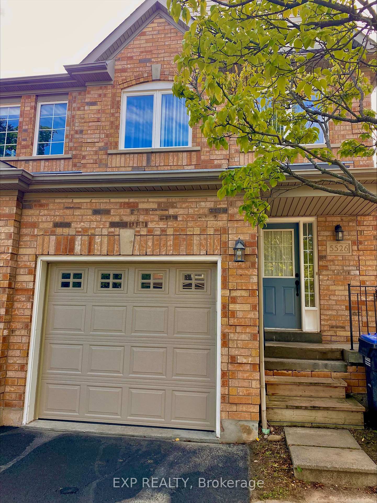 5526 Creditrise Place W, Mississauga, ON L5M 6E3