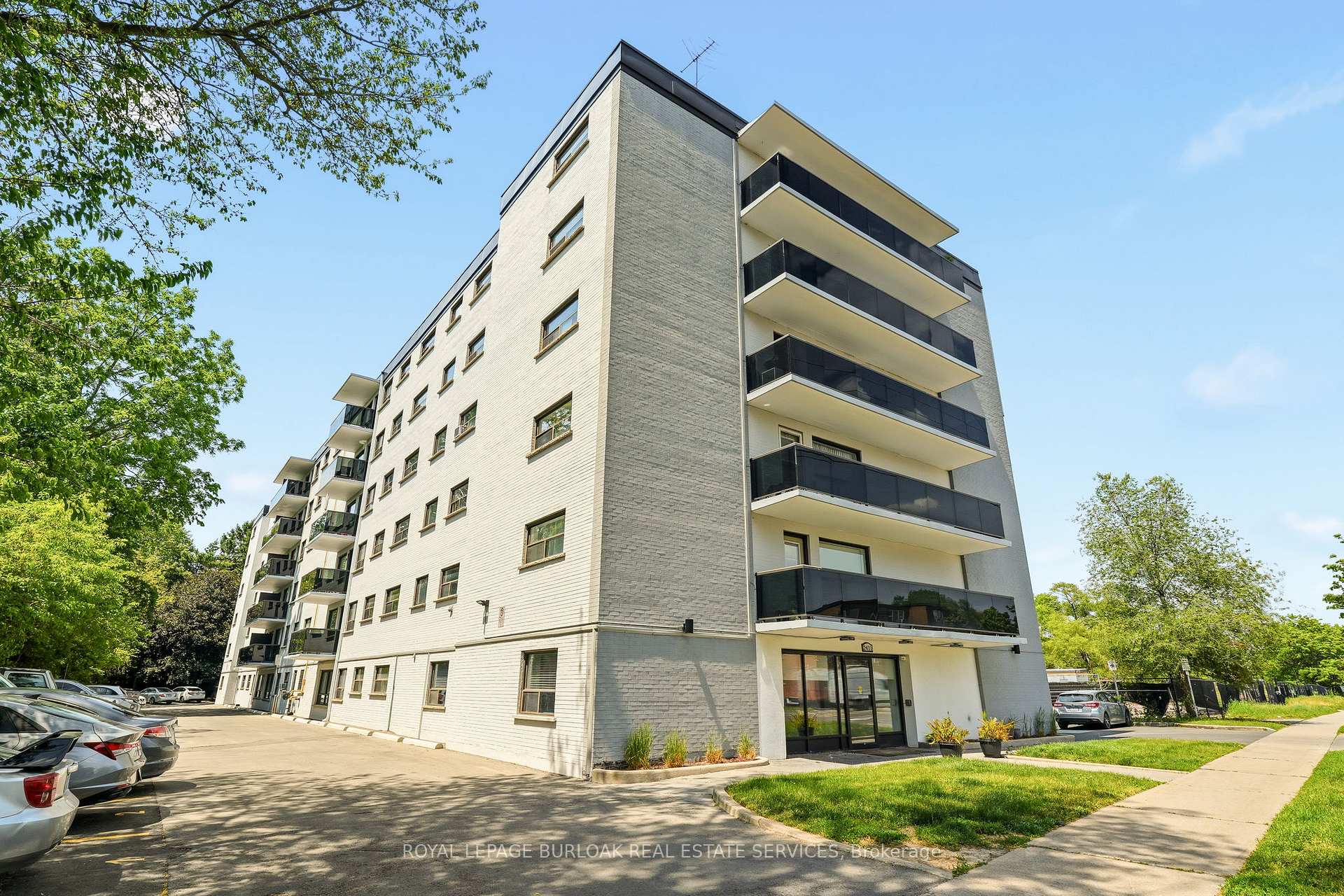 2411 New Street 201, Burlington, ON L7R 1K2