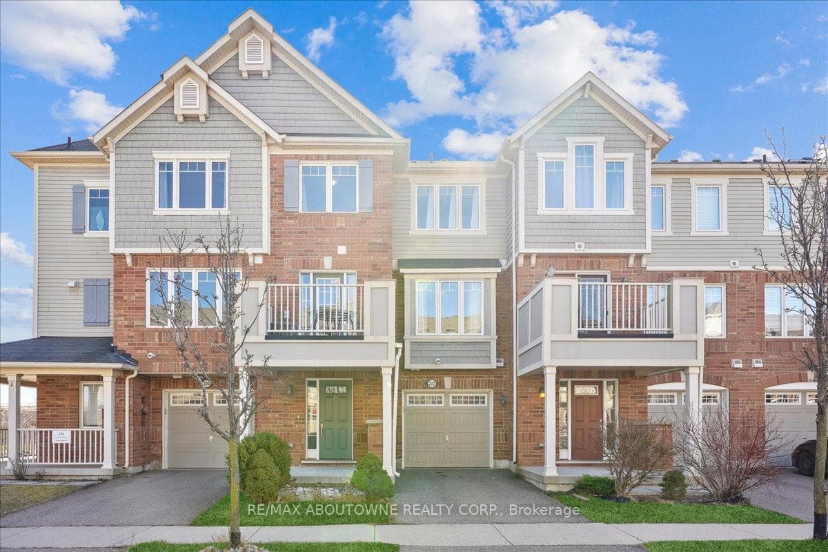 222 Septimus Heights, Milton, ON L9T 8N5
