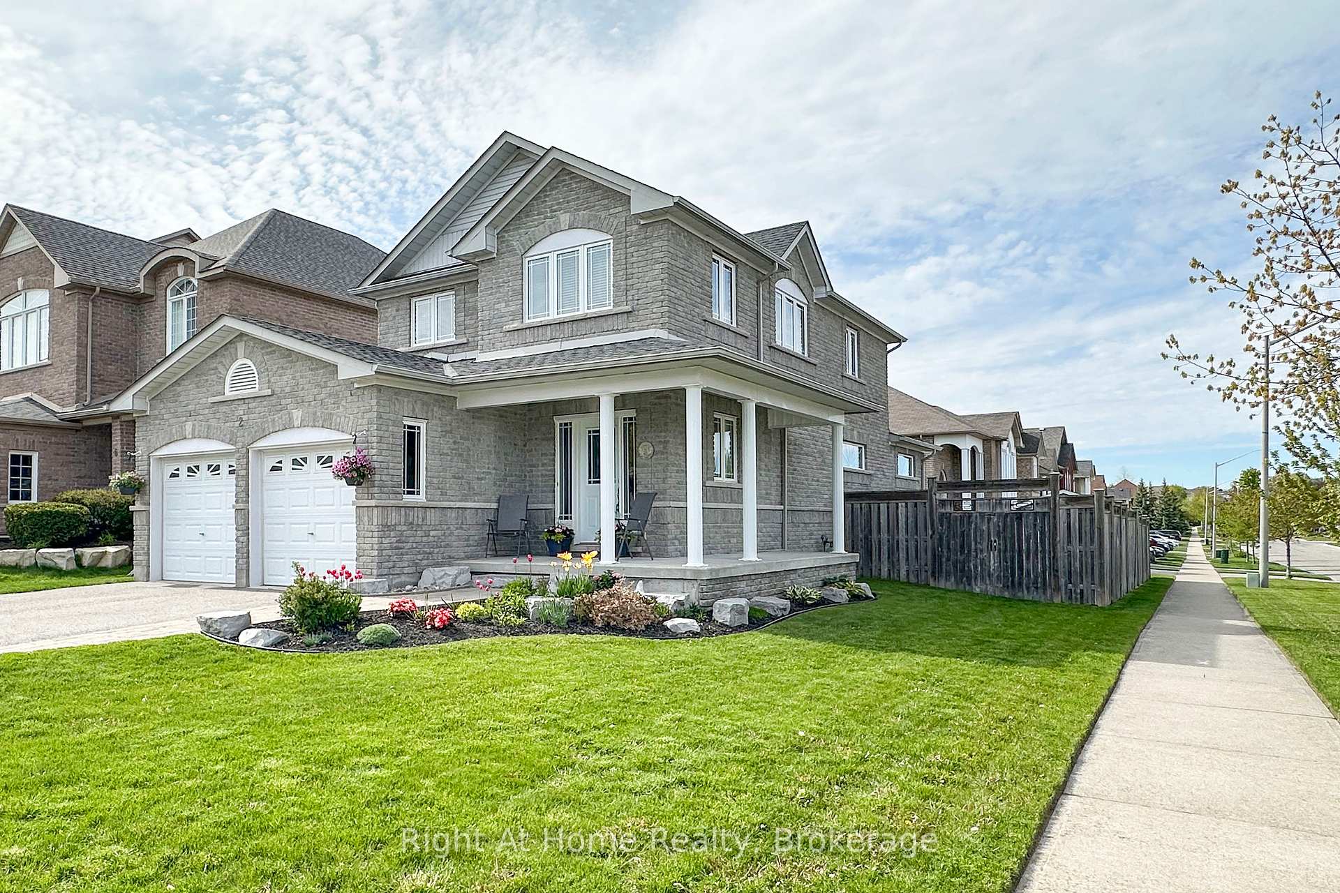 2 Cousins Street, Clarington, ON L1E 3K4