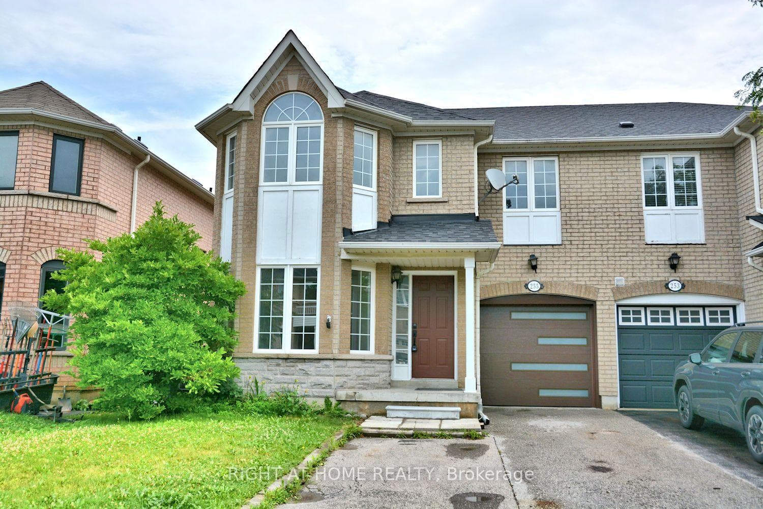 255 Marble Place, Newmarket, ON L3X 2Y3