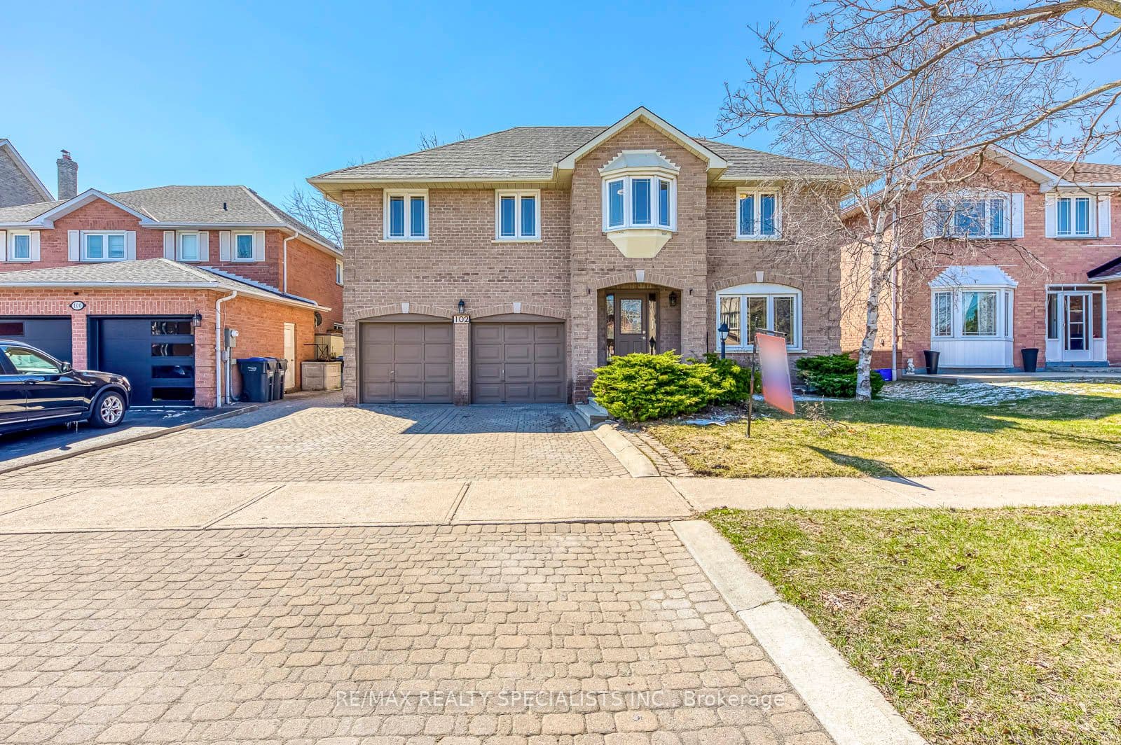 102 Sunforest Drive, Brampton - Detached