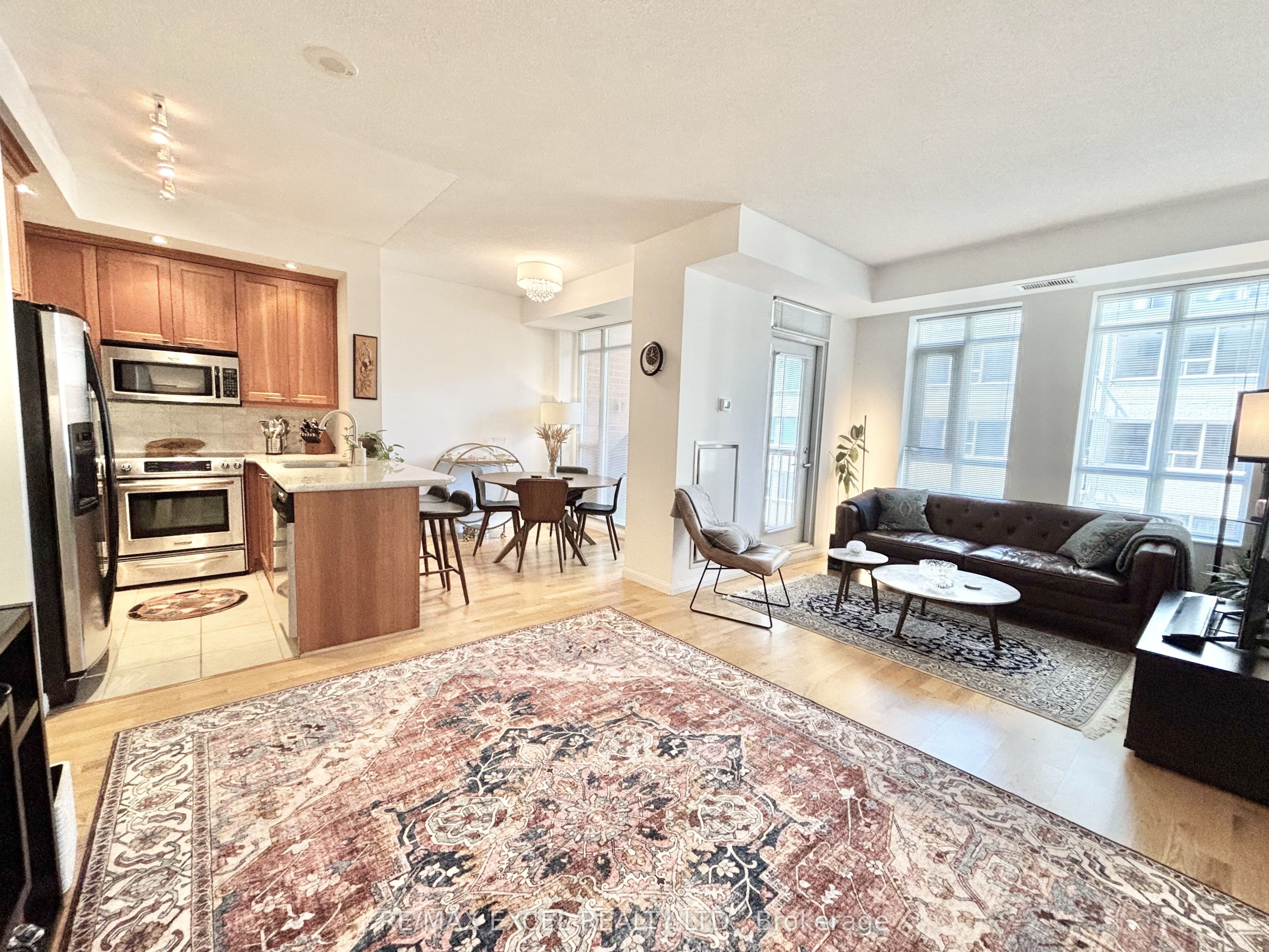 900 Mount Pleasant Road, Toronto - Condo Apartment