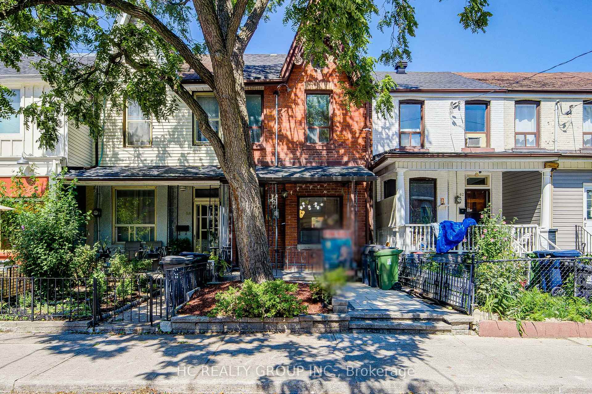 64 Wales Avenue, Toronto, ON M5T 1J4